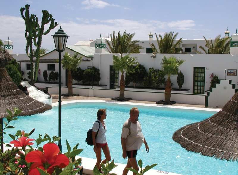 Las Marinas Apartamentos Tías Exteriör bild